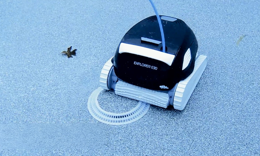 Dolphin E30 Robotic Pool Cleaner Drain Cleaning